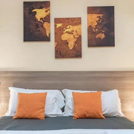 Domenichino Guesthouse Гостевой дом